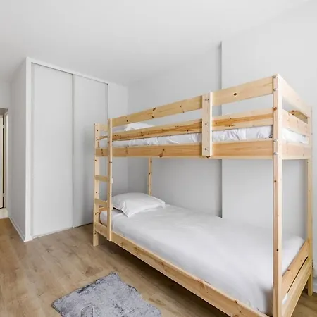 Charming - 10 Min From 6p Apartamento *